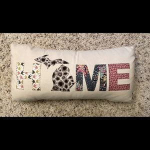 Muslin rectangular filled pillow in EUC